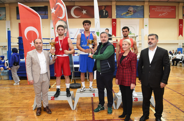 Osmangazi'de Cumhuriyet'in 102'nci yılına özel boks organizasyonu - Bursa Hayat Gazetesi-3