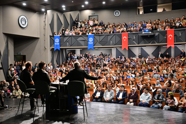 ‘Abur Cubur Talk Show’ Yıldırım’da kahkaha dolu bir akşam yaşattı - Bursa Hayat Gazetesi-2