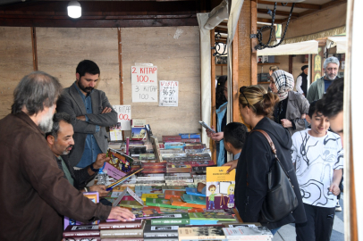 Osmangazi’de söyleşi dolu gün: Yazarlar Bursalı okurlarla buluştu