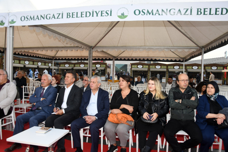 Osmangazi’de söyleşi dolu gün: Yazarlar Bursalı okurlarla buluştu - Bursa Hayat Gazetesi-2
