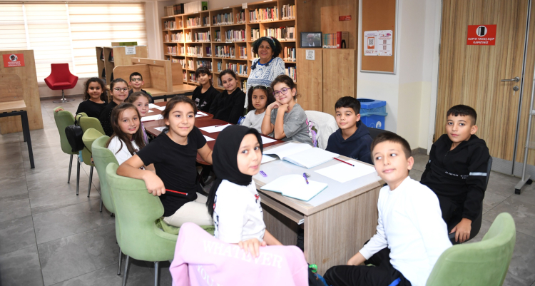 Osmangazi’de çocuklar yazının büyülü dünyasıyla tanışıyor - Bursa Hayat Gazetesi-3