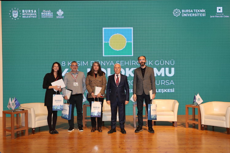 Kentlerin geleceği Bursa’da konuşuluyor: 49. Şehircilik Kolokyumu başladı - Bursa Hayat Gazetesi-4