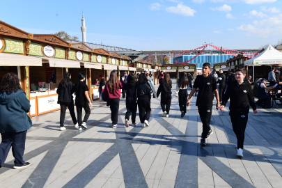 Osmangazi Meydanı’nda kitap dolu günler
