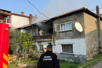 İznik’te korkutan yangın: Anne ve üç çocuğu son anda kurtarıldı