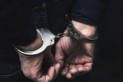 Bursa’da hırsızlık alarmı: Şüpheli çatı katında yakalandı!