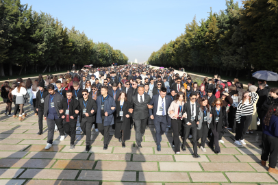 Bursalı gençlerden Anıtkabir ziyareti!