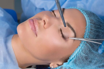 Göz kapağı estetiğiyle genç ve dinamik bakışlar mümkün