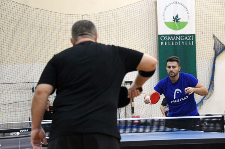 12’nci Ulusal Bursa Veteran Masa Tenisi Turnuvası Osmangazi’de başladı - Bursa Hayat Gazetesi-2