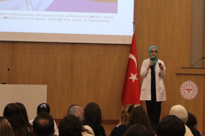 Bursa’da hekim ve personellere yanık tedavisi eğitimi verildi