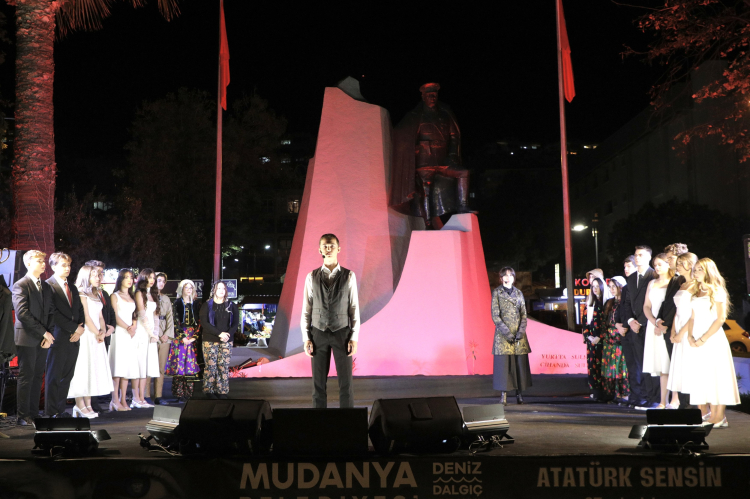 Mudanya’da “Atatürk Sensin” temalı etkinliklerle Ulu Önder’e anlamlı anma - Bursa Hayat Gazetesi-4