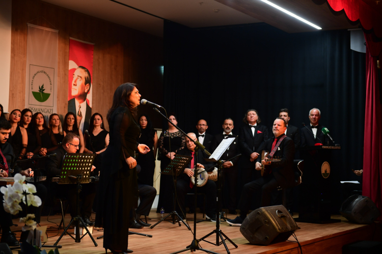 Osmangazi’de Atatürk’ü anma gecesi: Sevdiği türkülerle duygu dolu anlar - Bursa Hayat Gazetesi-4
