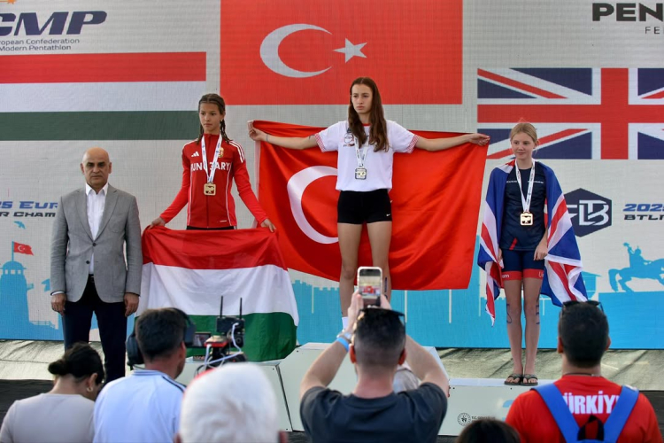 Osmangazili sporcular 42 madalya kazanarak göğüs kabarttı - Bursa Hayat Gazetesi-3
