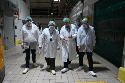 Mustafa Varank, Sütaş Karacabey Tesislerini ziyaret etti