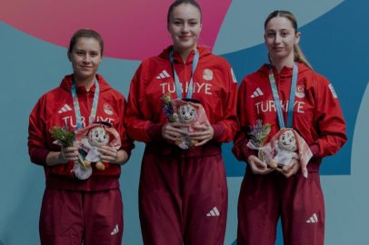 Belediyesporlu Özge Yılmaz'dan gümüş madalya