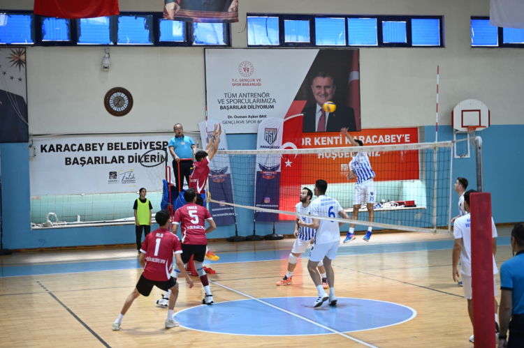Karacabey Belediyespor galibiyet serisini beş maça çıkardı - Bursa Hayat Gazetesi-2