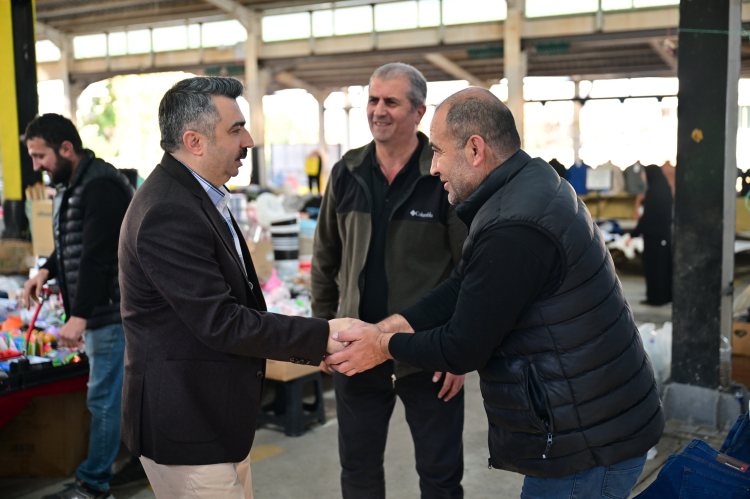 Yıldırım’da birlik ve beraberlik sofrası: Başkan Yılmaz esnafla kahvaltıda - Bursa Hayat Gazetesi-2