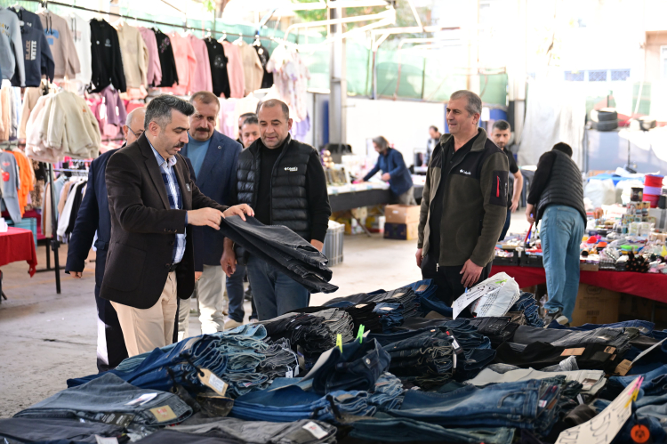 Yıldırım’da birlik ve beraberlik sofrası: Başkan Yılmaz esnafla kahvaltıda - Bursa Hayat Gazetesi-4