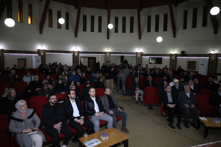 Doç. Dr. Burhan İşliyen İnegöl’de Aile Okulu seminerine konuk oldu -Bursa hayat-2