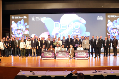 Genç Girişimciler ‘Bursa Demo Day 2025’te ödüllerini aldı