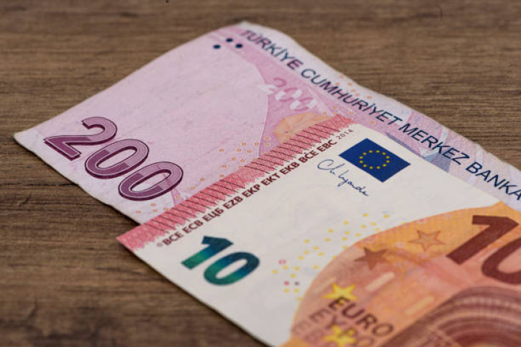 Alman devi Commerzbank’tan dikkat çeken dolar ve euro tahmini - Bursa Hayat Gazetesi-5