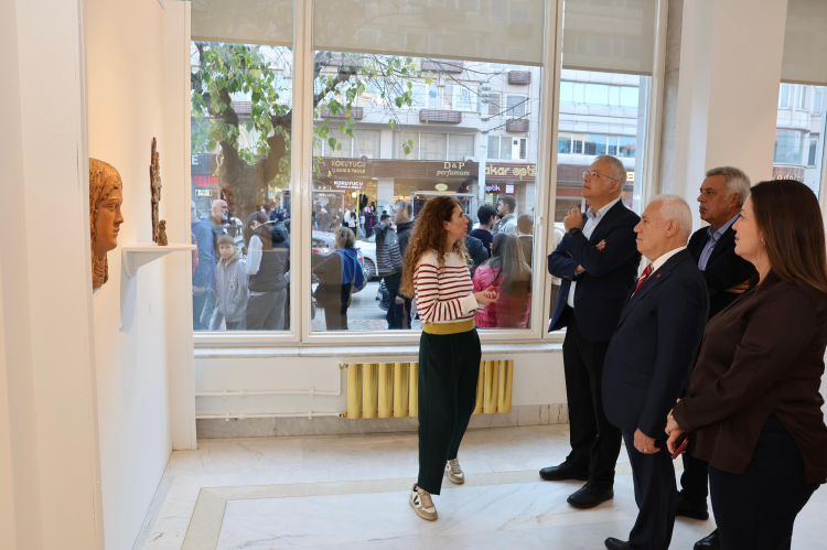 Nasip ve Nuri İyem’in eserleri Bursa’da aynı çatıda buluştu - Bursa Hayat Gazetesi-3