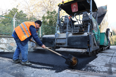 Osmangazi Belediyesi’nden yol konforu hamlesi: 250 ton asfalt serildi