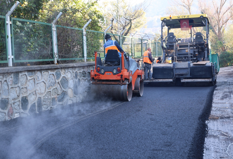 Osmangazi Belediyesi’nden yol konforu hamlesi: 250 ton asfalt serildi - Bursa Hayat Gazetesi-4