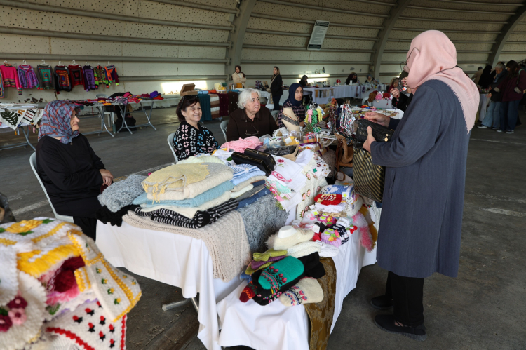 Osmangazi’de Kadın Girişimciler Sokağı 7. kez kapılarını açtı - Bursa Hayat Gazetesi-2