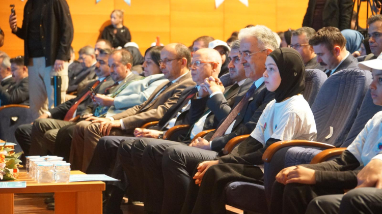 TÜGVA “Kitap Kurdu” projesini Bursa’da öğrencilerle buluşturdu - Bursa Hayat Gazetesi-3