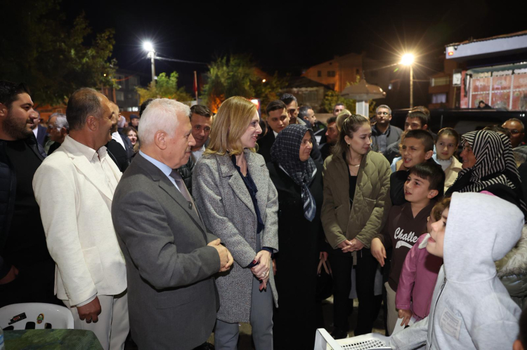 Başkan Bozbey'den yangından etkilenen Karahıdır’a ziyaret - Bursa Hayat Gazetesi-2