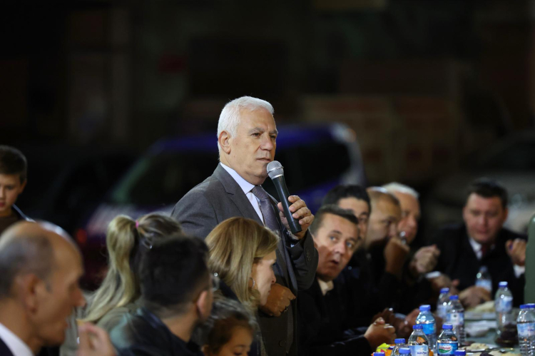 Başkan Bozbey'den yangından etkilenen Karahıdır’a ziyaret - Bursa Hayat Gazetesi-4