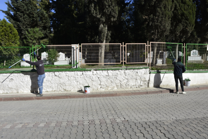 Bursa Karacabey’de şehir mezarlıkları yenileniyor