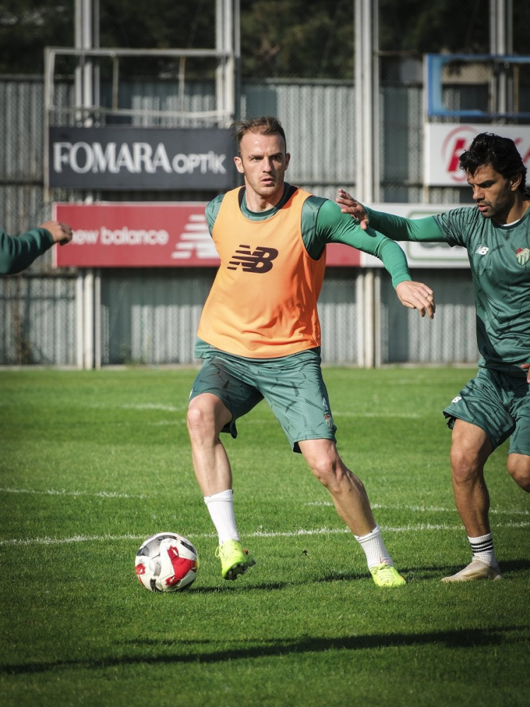Özlüce’de yüksek tempo: Bursaspor’da antrenmanlar tam gaz!-Bursa Hayat Gazetesi-4