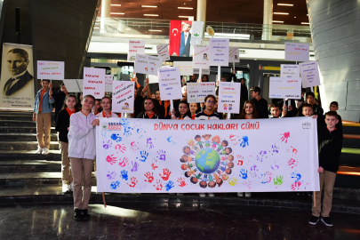 Osmangazi’de farkındalık etkinliği: Çocuklar haklarını pankartlara işledi