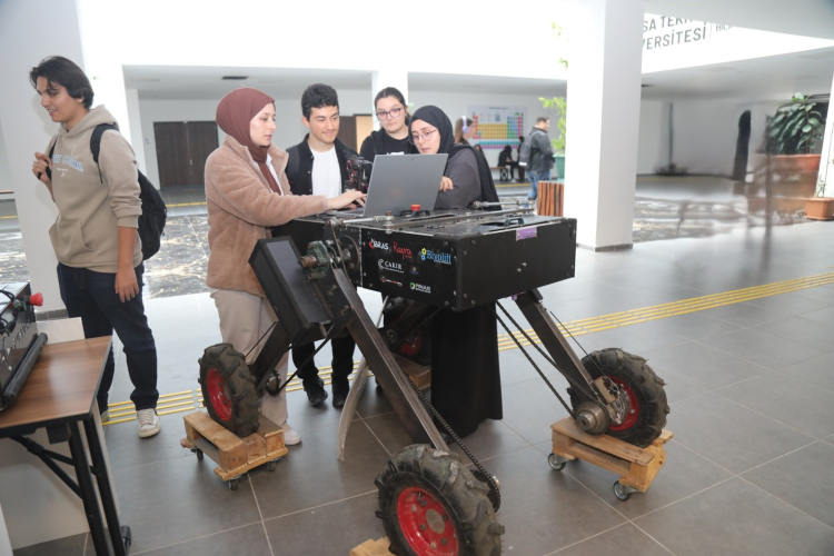 BTÜ’de düzenlenen “Robot Günleri” teknoloji tutkunlarını buluşturdu - Bursa Hayat Gazetesi-2