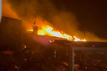 Bursa’da kafede yangın! Alev alev yanan işletme küle döndü