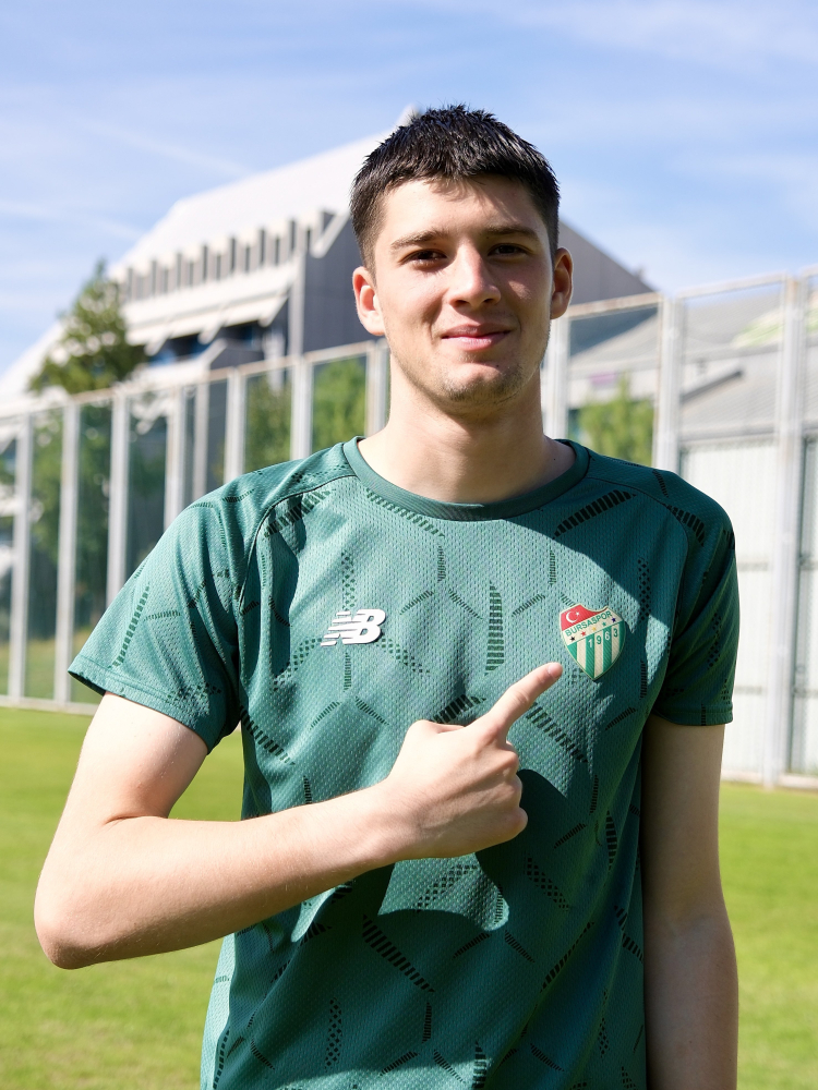 Bursaspor'dan üç genç yıldıza profesyonel sözleşme!-Bursa Hayat Gazetesi-2