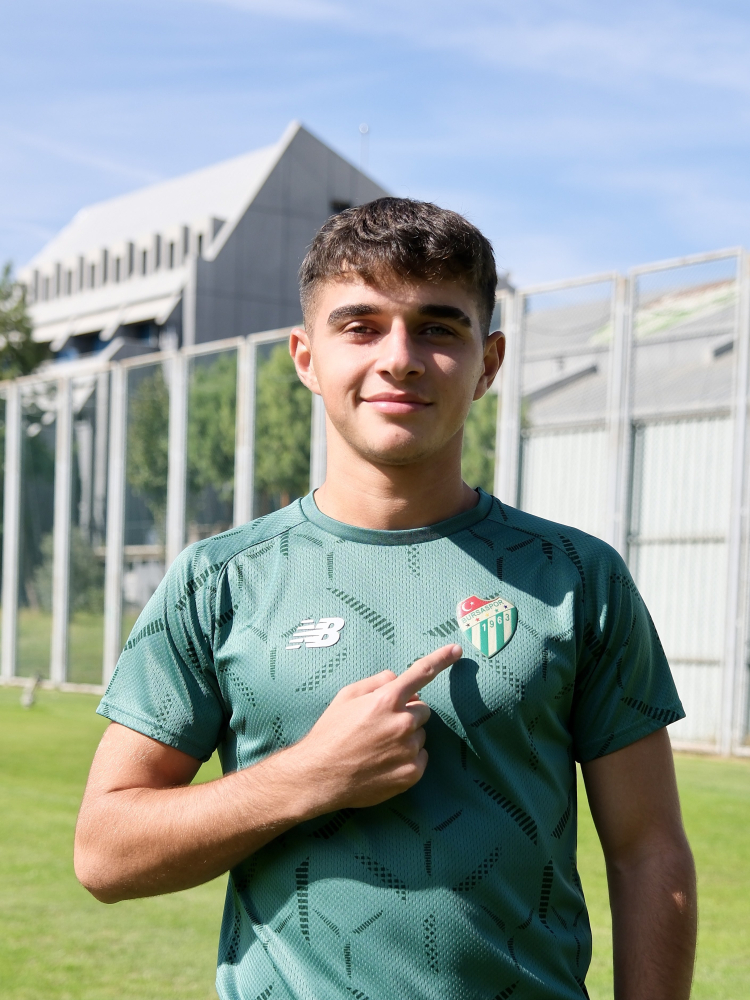 Bursaspor'dan üç genç yıldıza profesyonel sözleşme!-Bursa Hayat Gazetesi-4