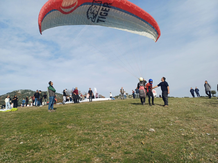Gürsu’da öğrencilerden doğaya destek! Tohum topları yangın alanlarına bırakıldı -Bursa Hayat-2