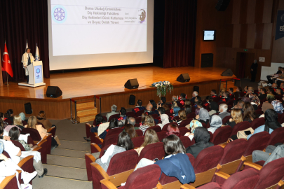 Bursa’da Diş Hekimliği öğrencileri beyaz önlüklerine kavuştu