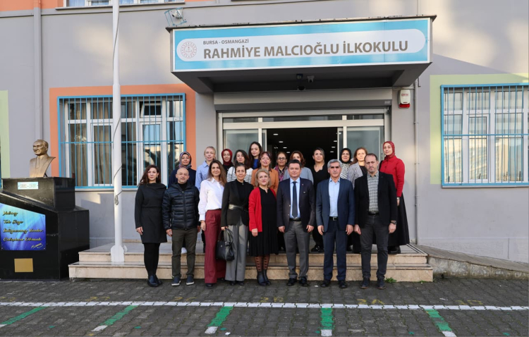 Başkan Aydın, Öğretmenler Günü’nde okulları ziyaret etti -Bursa Hayat-2