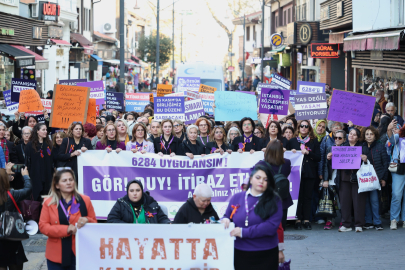 Bursa’da binlerce kadın 25 Kasım’da şiddete karşı sokaklara çıktı