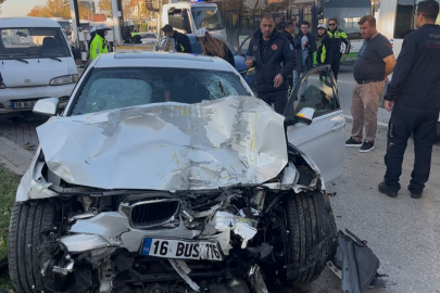 Bursa'da feci çarpışma: 13 kişi hastanelik oldu!