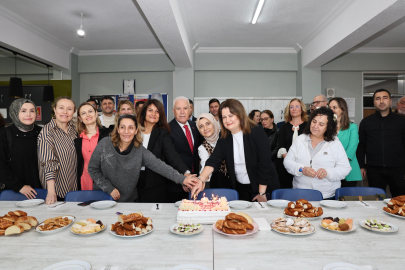 Başkan Bozbey’den 24 Kasım’da Öğretmenlere sürpriz ziyaret