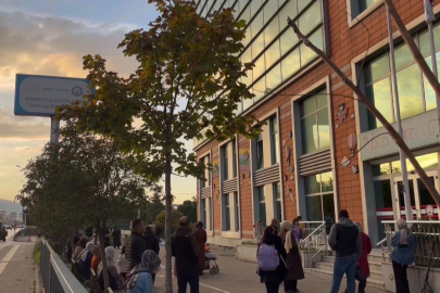 Bursa’da okul kantininde skandal! Tarihi geçmiş tatlı hastanelik etti