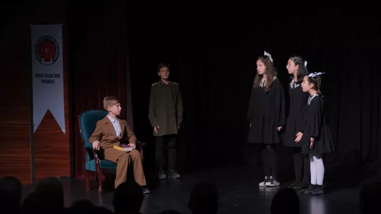 İnegöl’de 24 Kasım’da öğretmenler ve öğrenciler bir araya geldi - Bursa Hayat Gazetesi-3