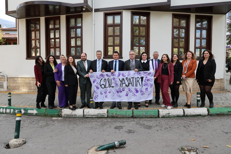 Osmangazi Belediyesi ve Bursa Barosu şiddete karşı güçlerini birleştirdi - Bursa Hayat Gazetesi-4