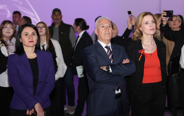 Bursa’da lise öğrencilerinden kadına şiddete karşı dijital sergi - Bursa Hayat Gazetesi-3