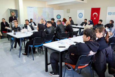 Yeni evlenecek çiftlere şiddetle mücadele eğitimi