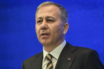Bakan Yerlikaya: "Yarım tona yakın yasaklı maddeye el konuldu"